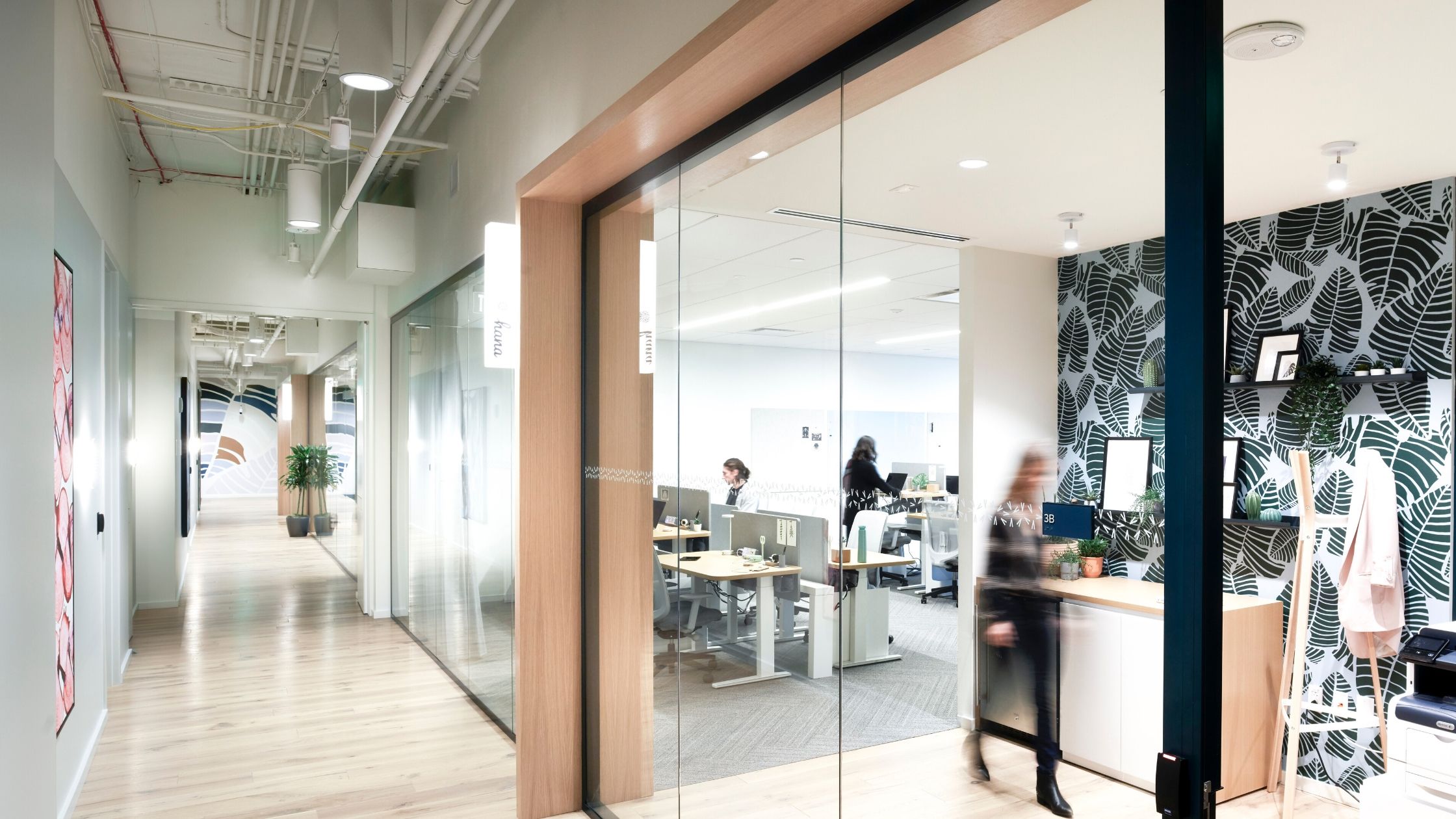 Determining the right amount of office space for your team is hard. Here's a guide to making the best choice for your business — and your team.